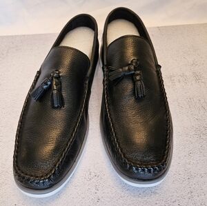 NIB Size 9 , Black Calf Leather Tassel Loafers, Snover